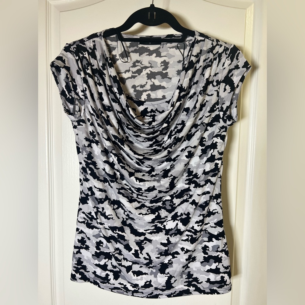 NWT Tahari Camo print shirt XS